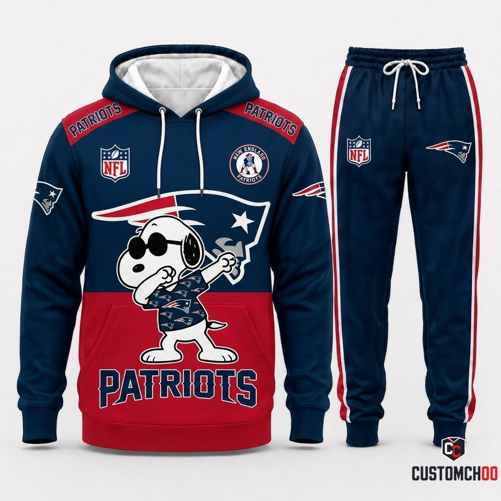 New England Patriots - Snoopy NFL 32-Team Fan Tracksuit Set — Hoodie & Jogger Pants
